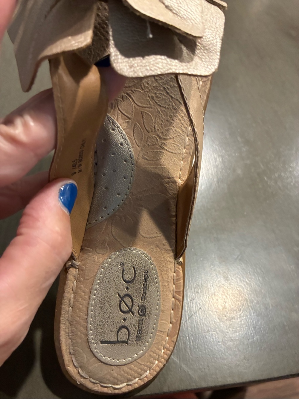 b.o.c. Woman’s flower sandals size 9 - Picture 14 of 14